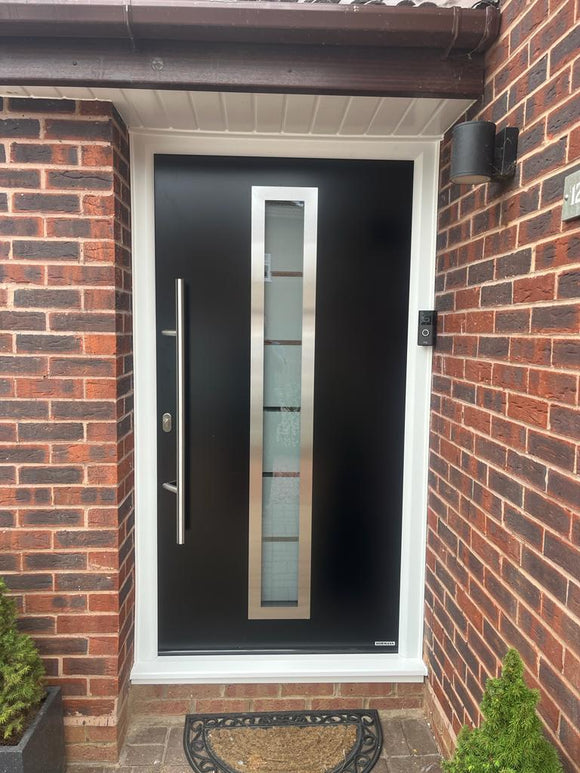 Hormann Thermo46 Style 700B (sand-blasted glass with 7 clear stripes) Door