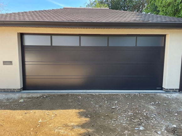 Hormann LPU 42 D-Ribbed Silkgrain Sectional Door