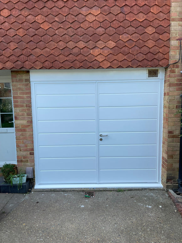 Teckentrup Centre Ribbed Horizontal Side-Hinged Door