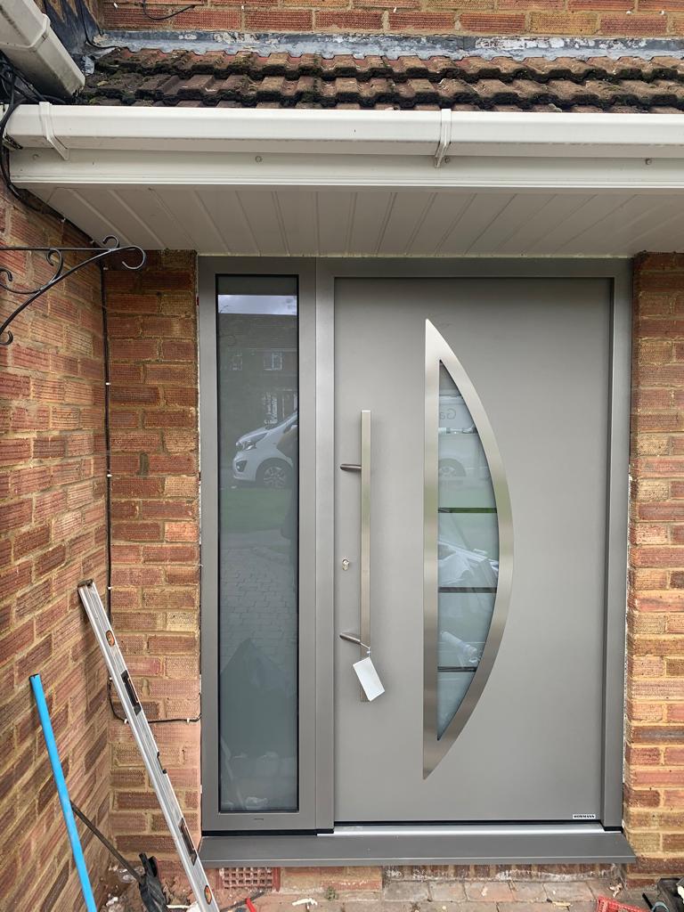 Hormann Thermo65 Style 900D (sand-blasted glass with 4 clear stripes) - 0