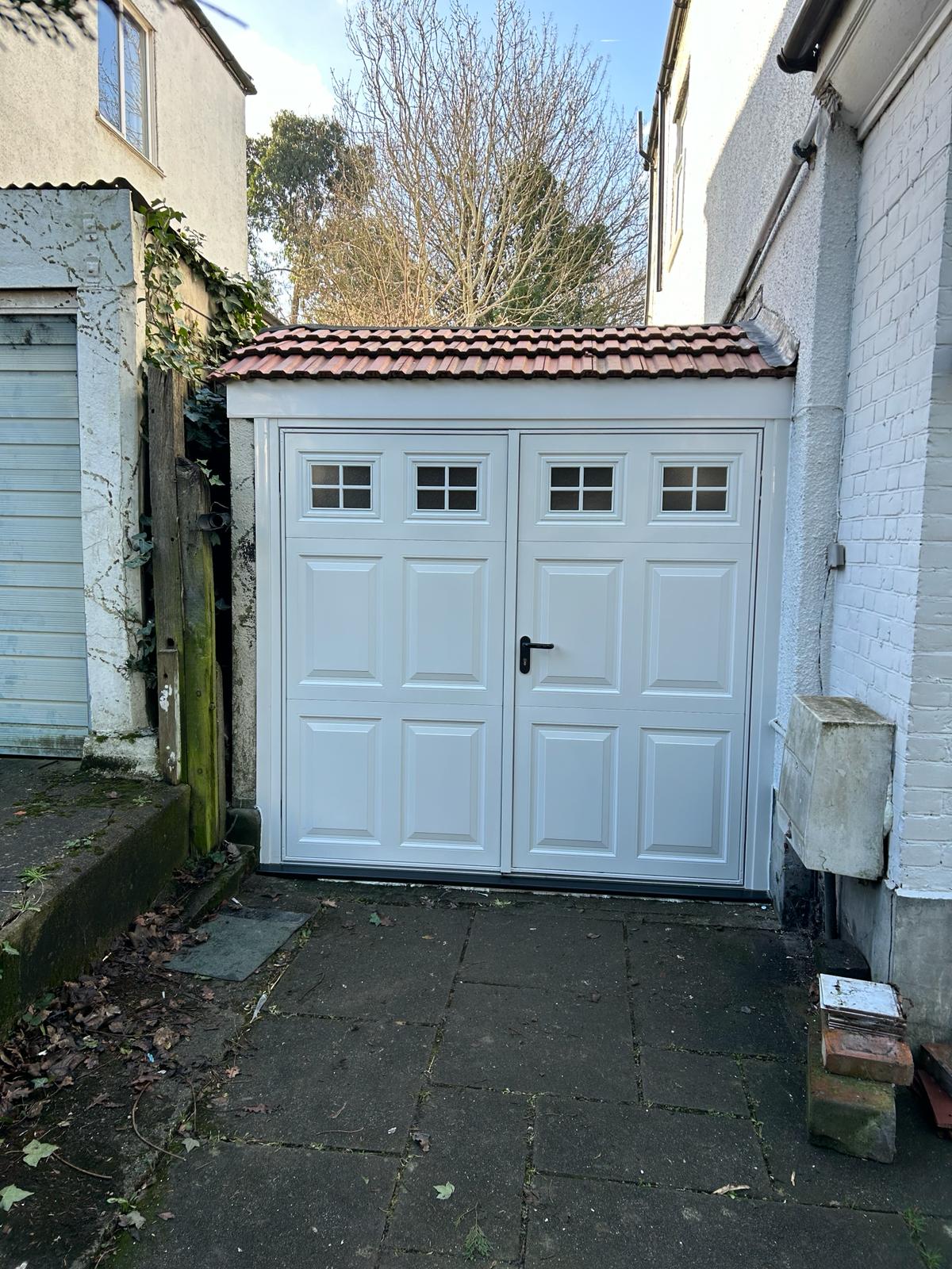 Garador Beaumont With Windows Side Hinged Door - 0